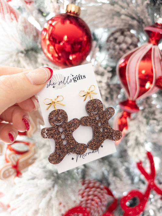 Gingerbread with gold bow dangles