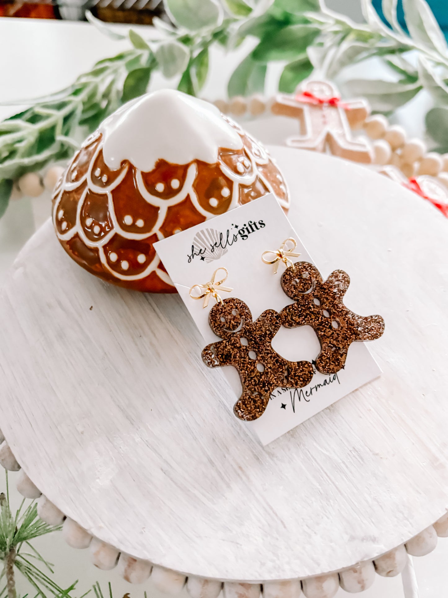 Gingerbread with gold bow dangles