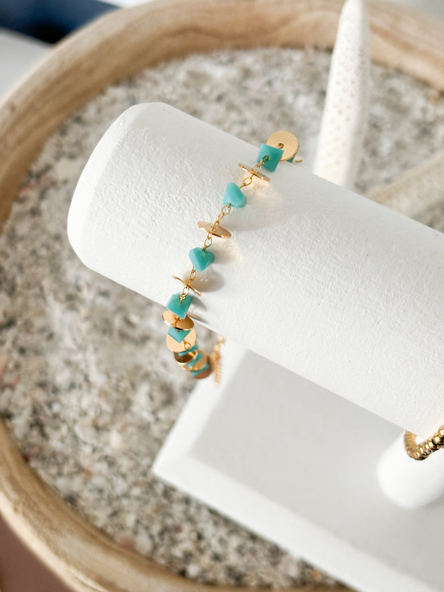 Turquoise and Gold Disc Bracelet