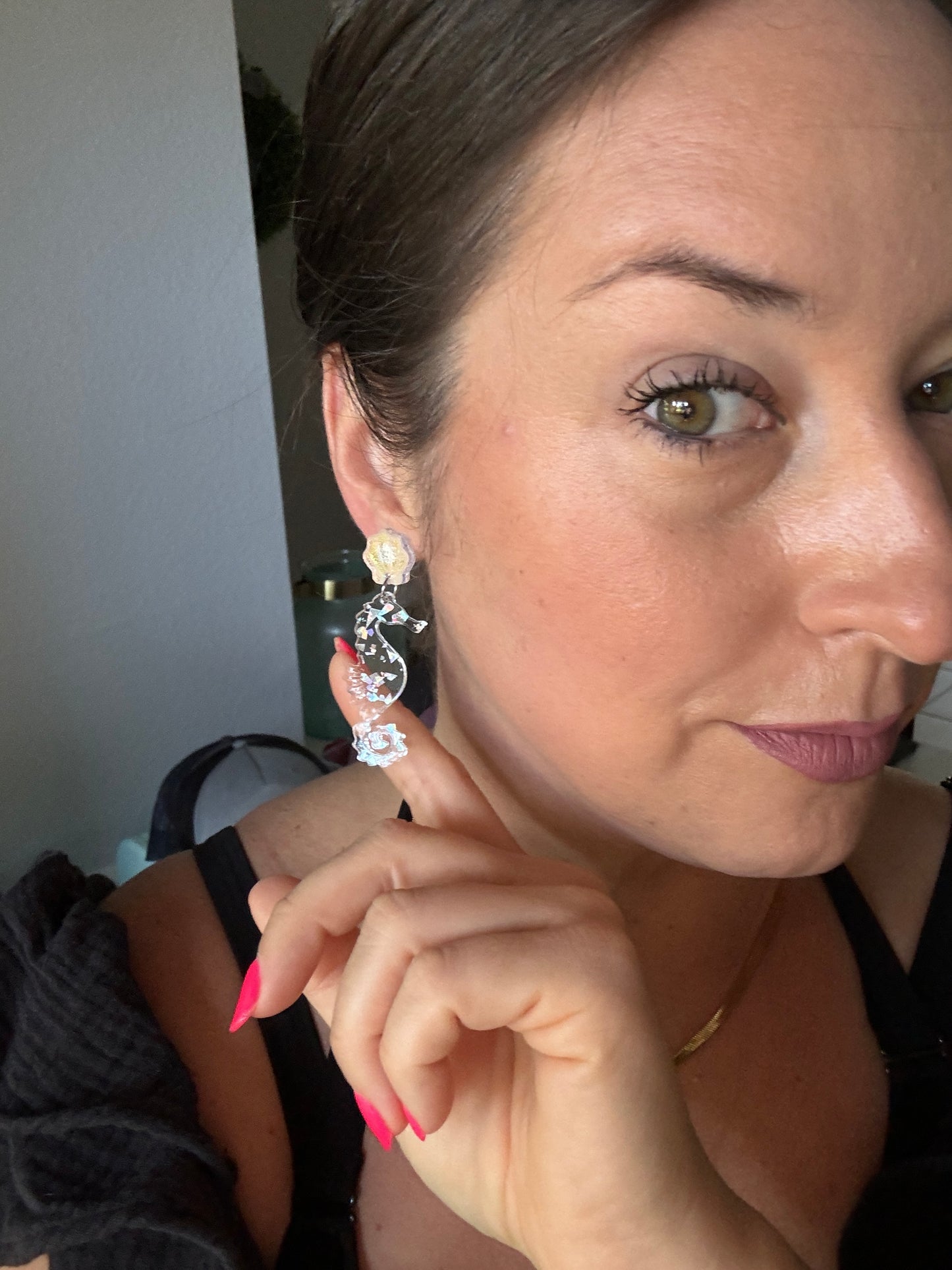 Dangle seahorse chunk glitter earrings