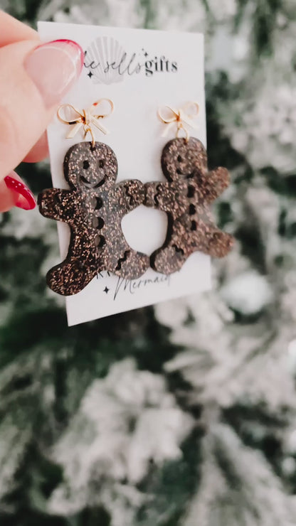 Gingerbread with gold bow dangles