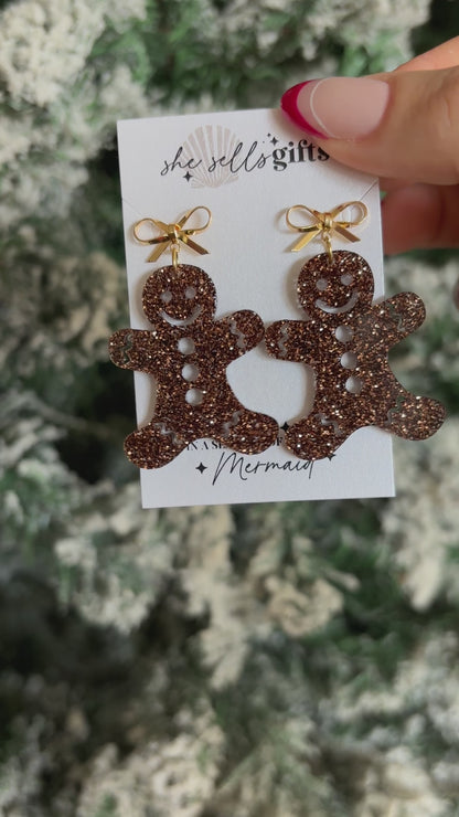 Gingerbread with gold bow dangles